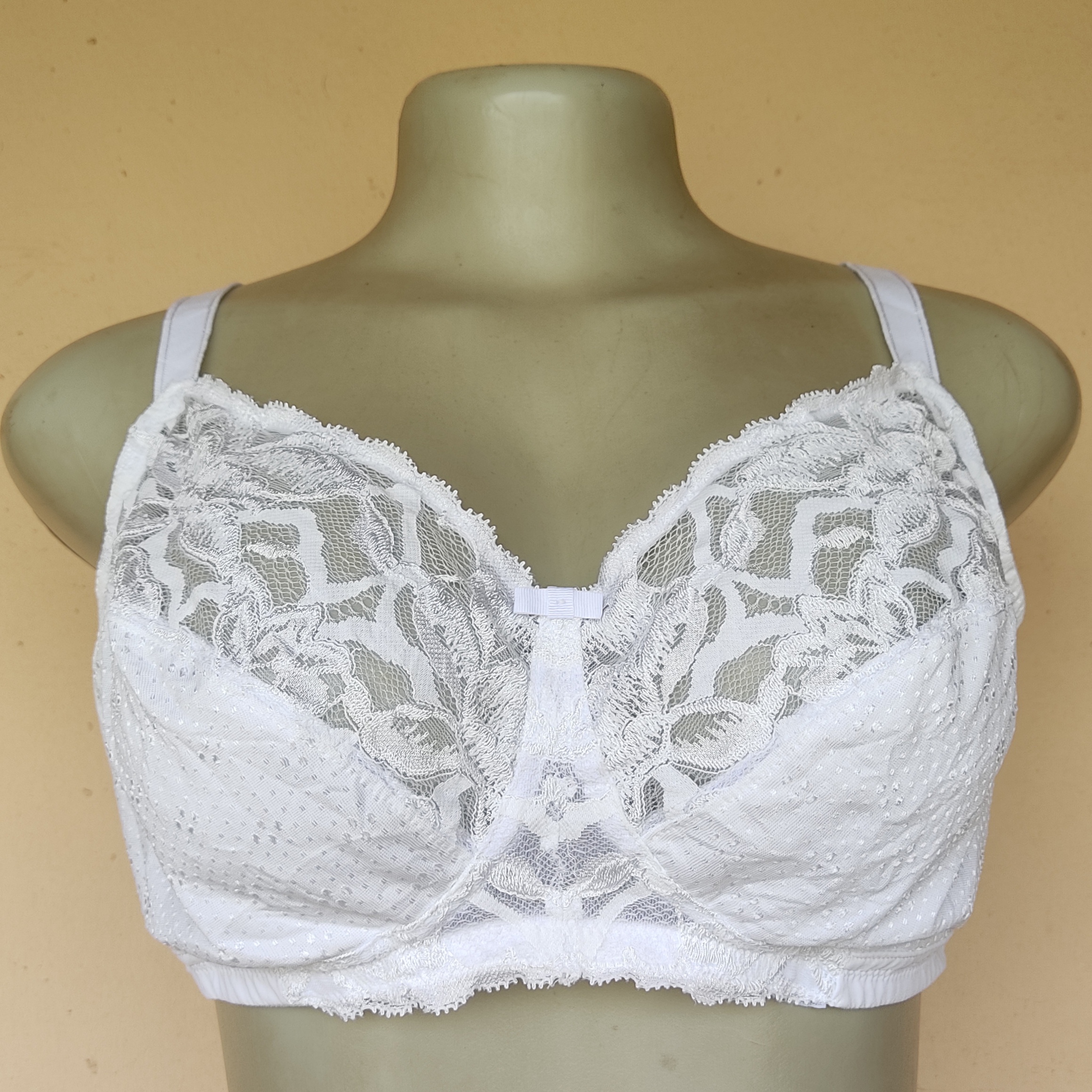 40D- M And S White Non Wired Non Padded Bra