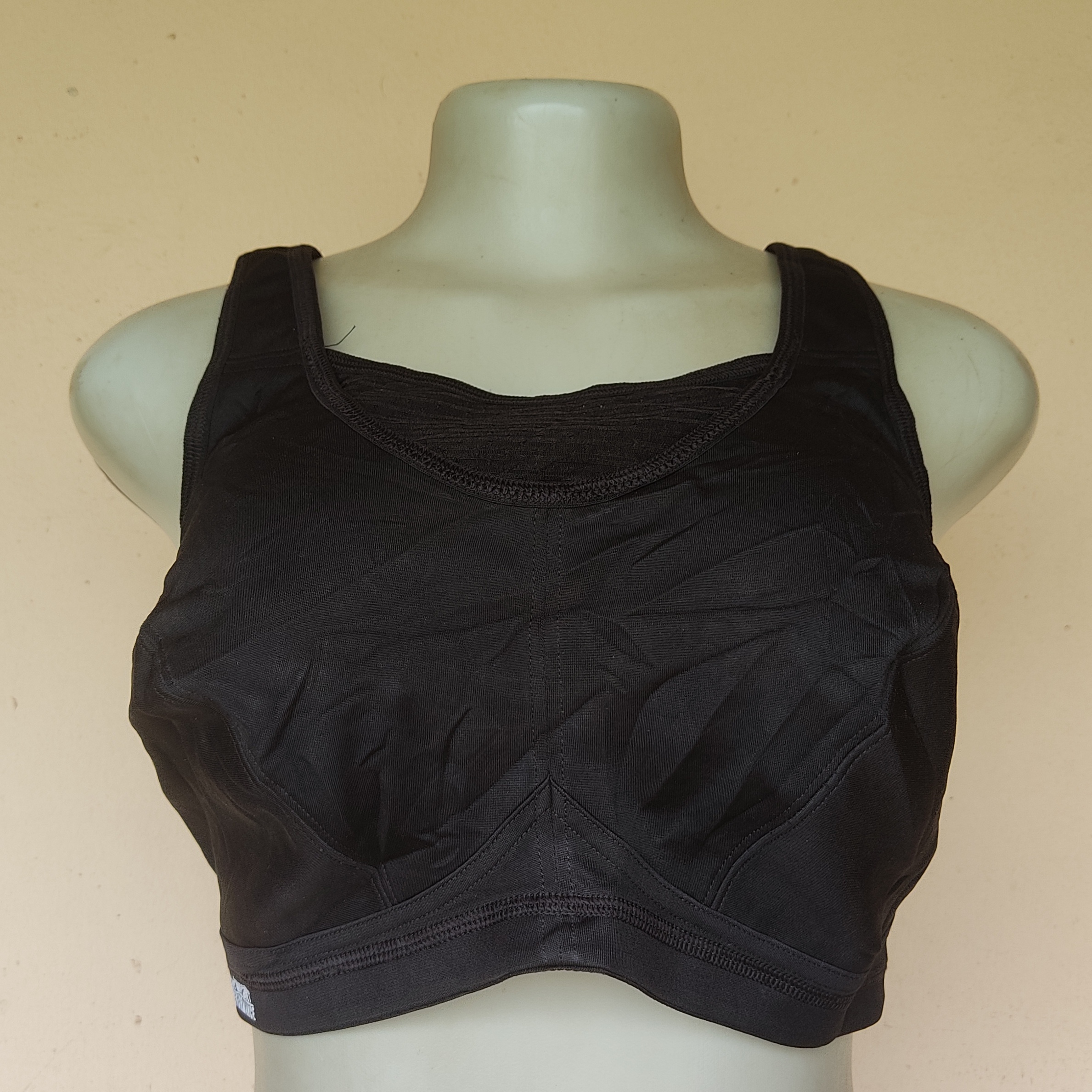 42C- Glamorise Sport Black Non Wired Non Padded Bra