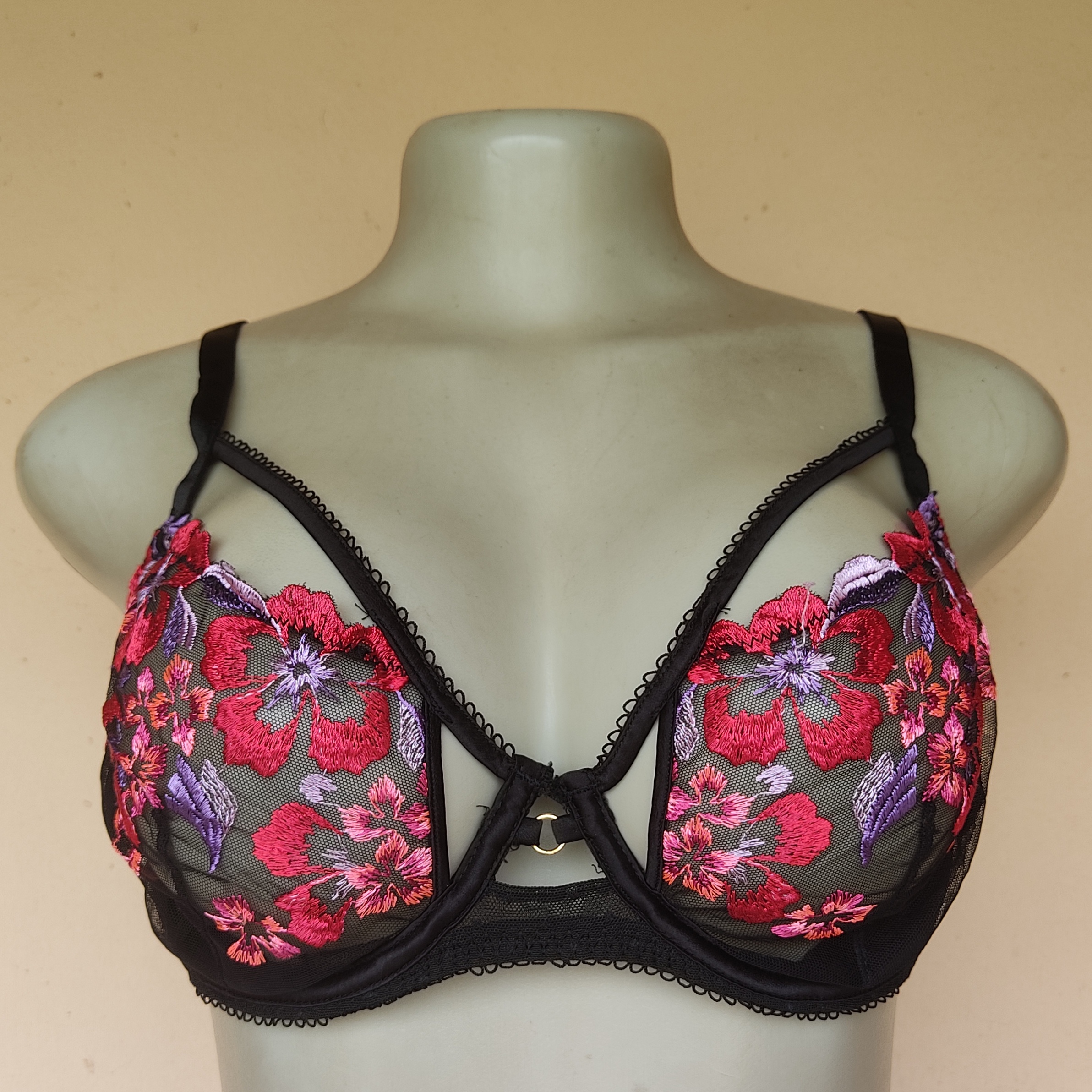 34E- M and S Pattern  Non Padded Bra