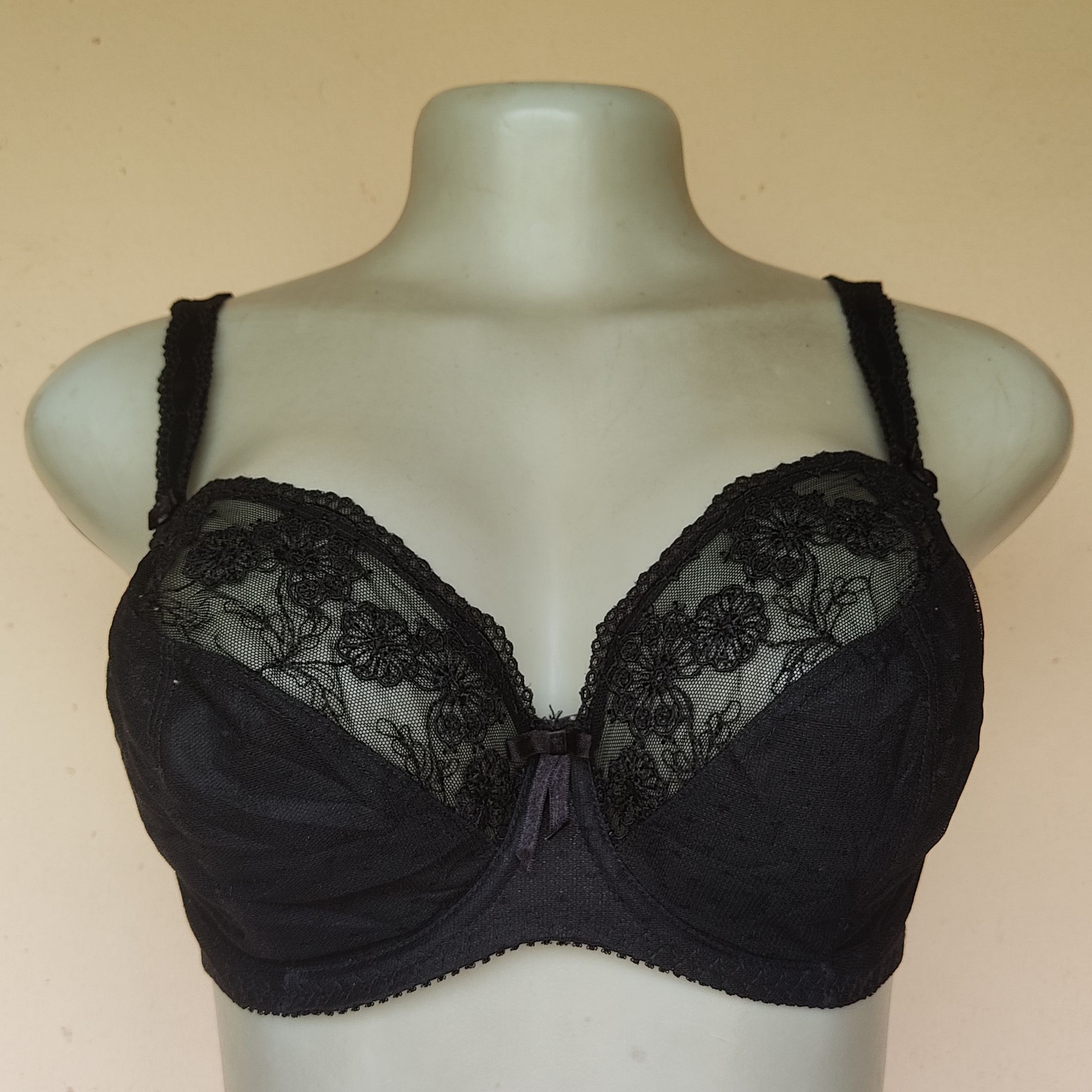 30G- Bravissimo Black  Non Padded Bra