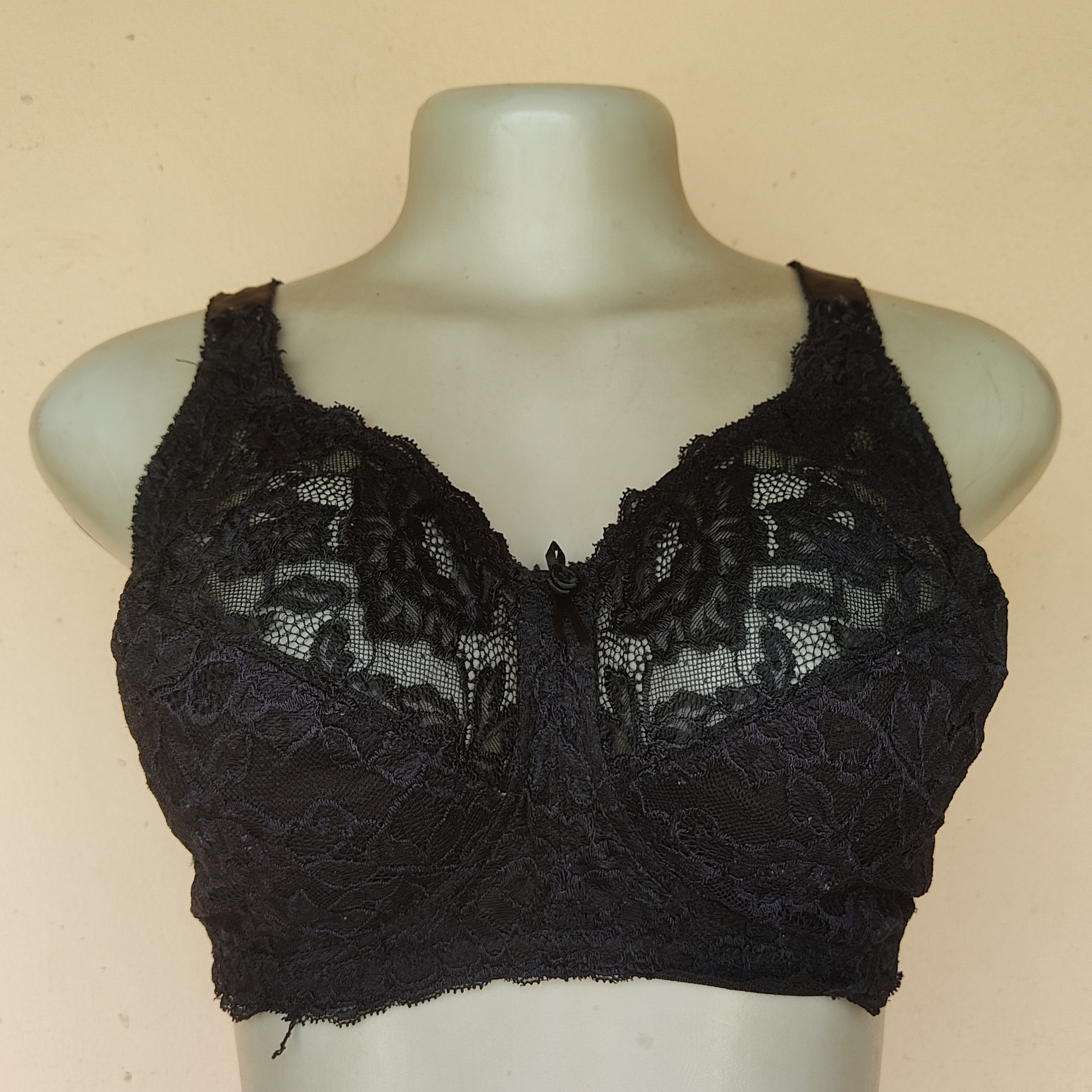 40DD- M and S Black Non Wired Non Padded Bra