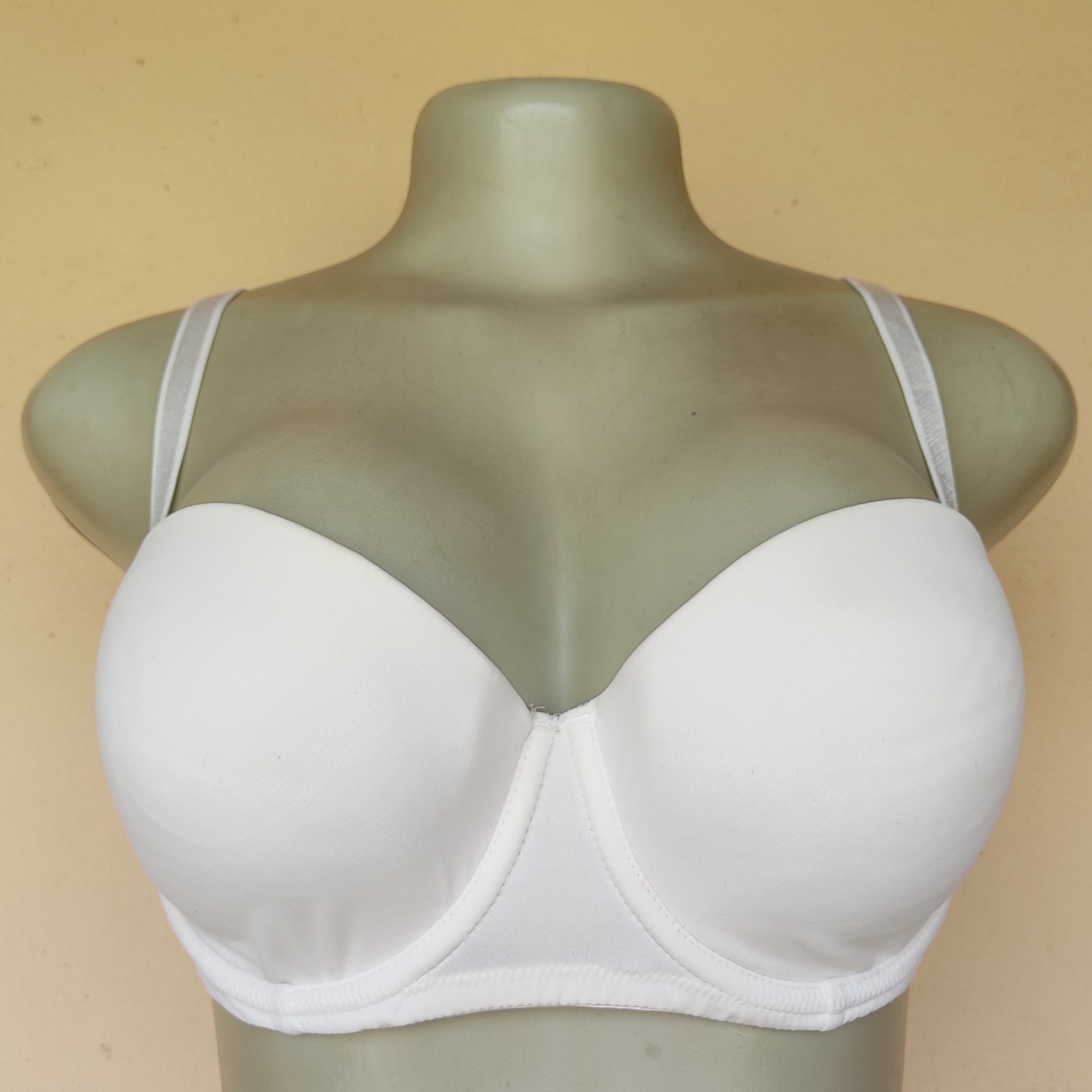 36D- Exclusive Of Trimmings White Light Padded Bra
