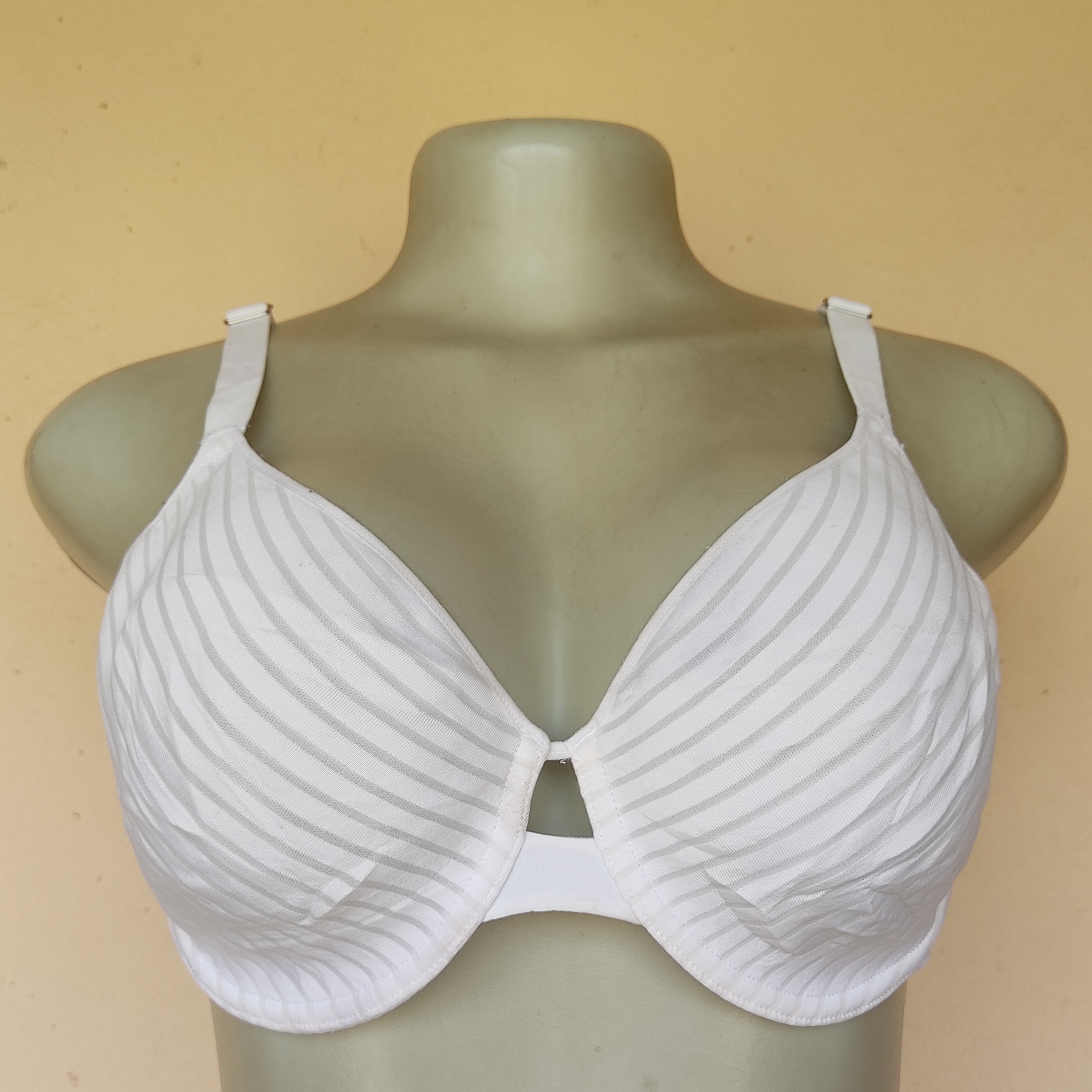 36C- M and S White Non Padded Bra