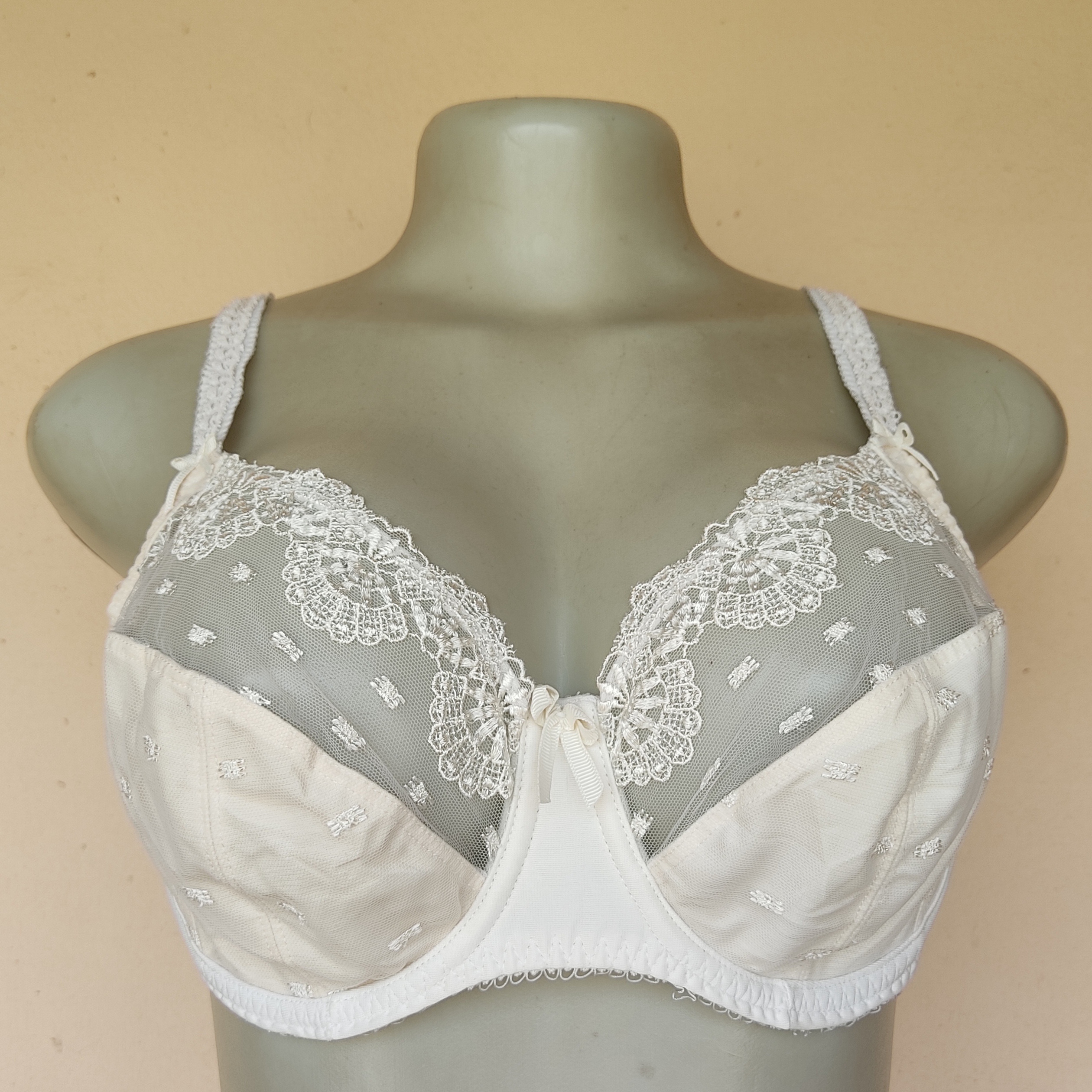 34E- Fantasie Cream Non Padded Bra