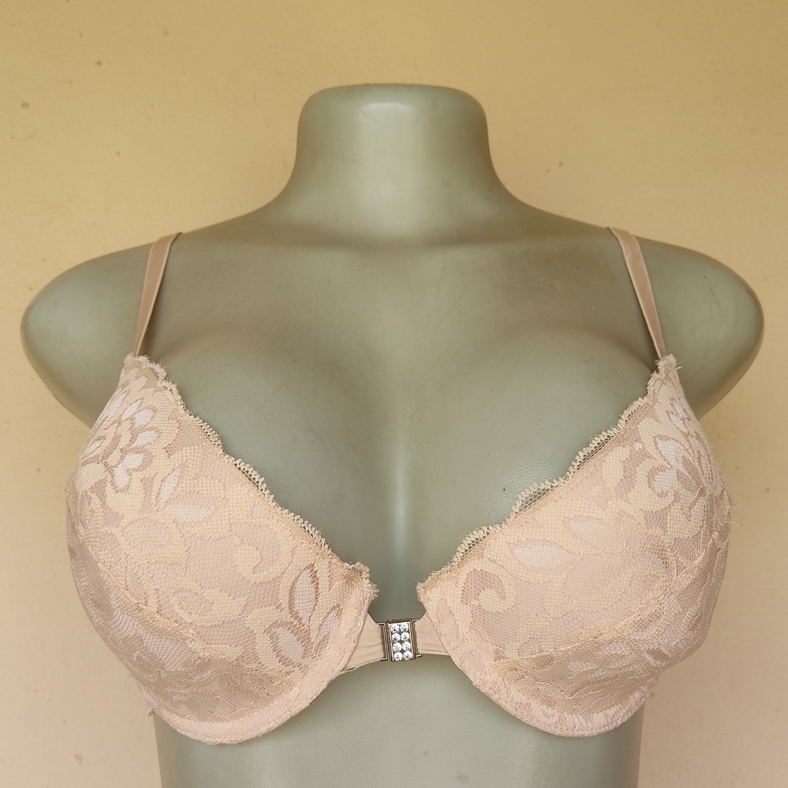36D- Unbranded Brown Front Clip Light Padded Bra