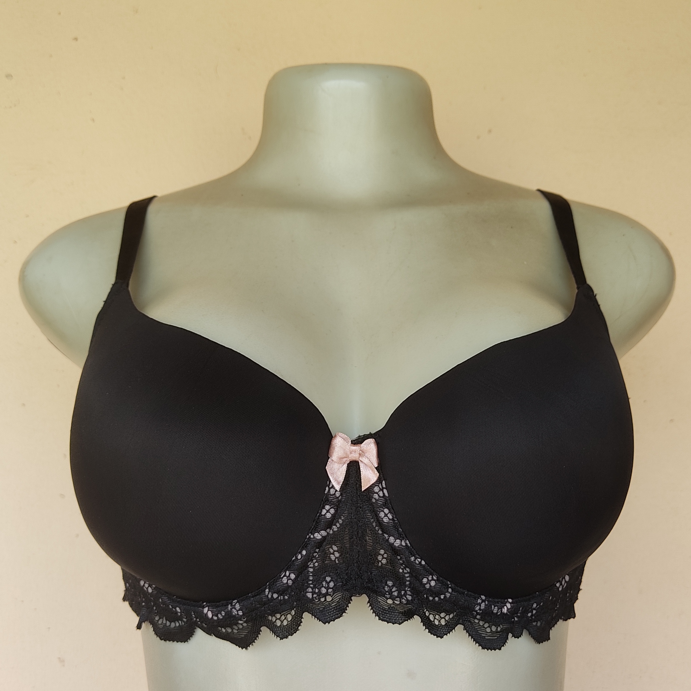 38B- Pour Moi Two Color Light Padded Bra