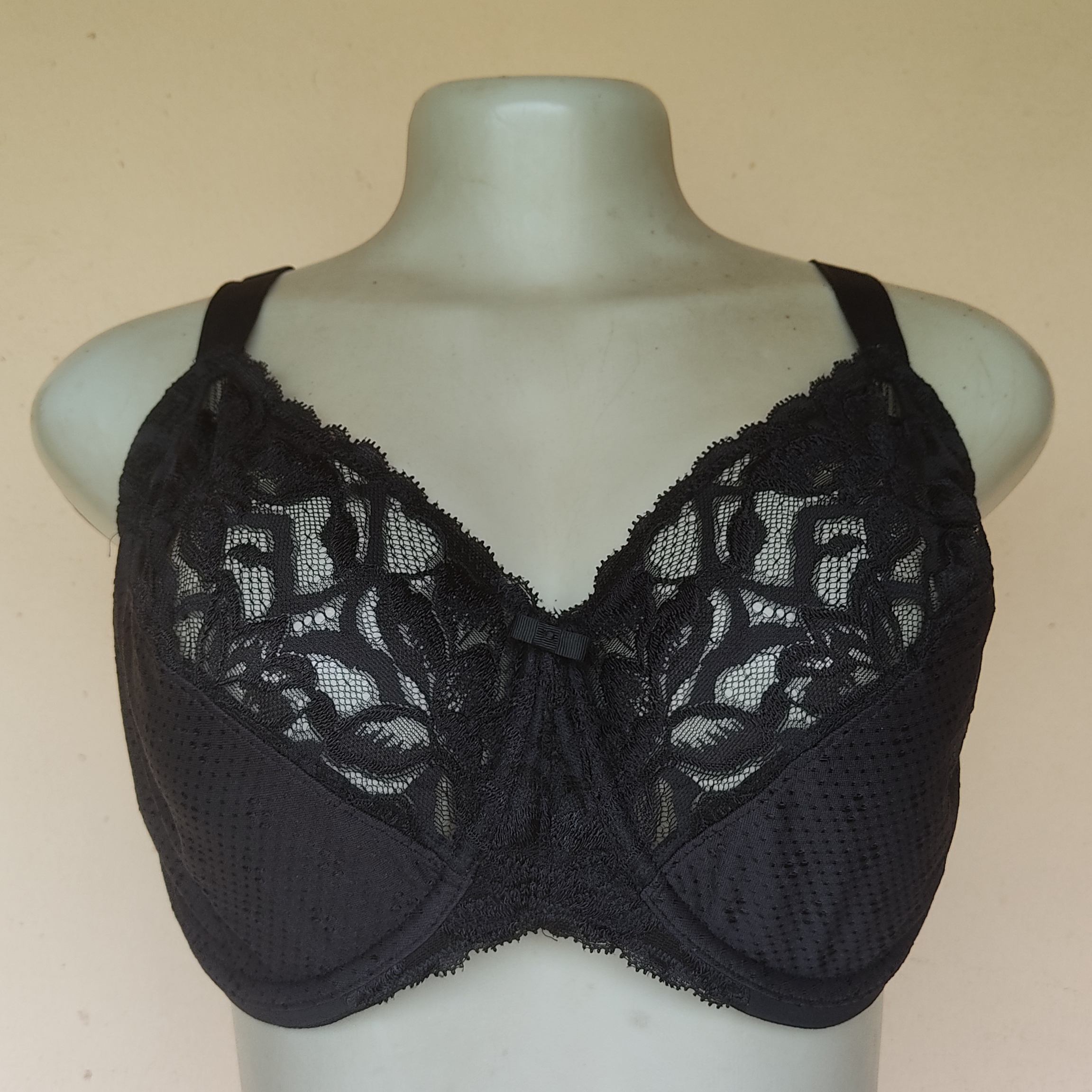 36G- M and S Black Non Padded Bra
